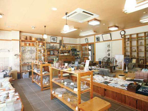 Tsujiwa Kana ami 10 cửa hàng quà tặng nổi tiếng nhất Kyoto Nhật Bản