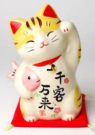 Maneki Neko 30 món quà lưu niệm phổ biến tại Nhật Bản
