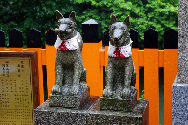 Fushimi Inari – ngôi đền nghìn cánh cổng thiêng