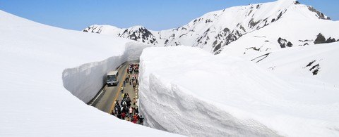 con duong tuyet o nhat ban Con đường tuyết ở Nhật Bản