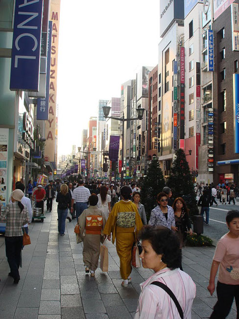 2. Ginza   thiên đường ăn chơi thời thượng của Tokyo				