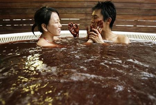 tam chocolate o nhat ban Nhật Bản: Tắm chocolate đón Lễ Tình nhân