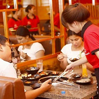 Tiếng Nhật Giao tiếp trong nhà hàng - phần 4 - Khi khách mới vào có thể nói