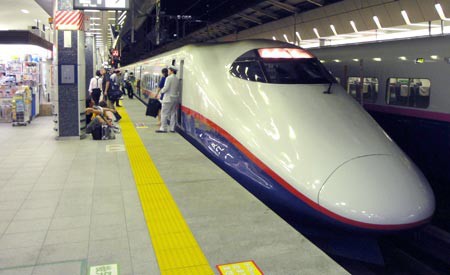 Văn hóa đi tàu điện ở Nhật